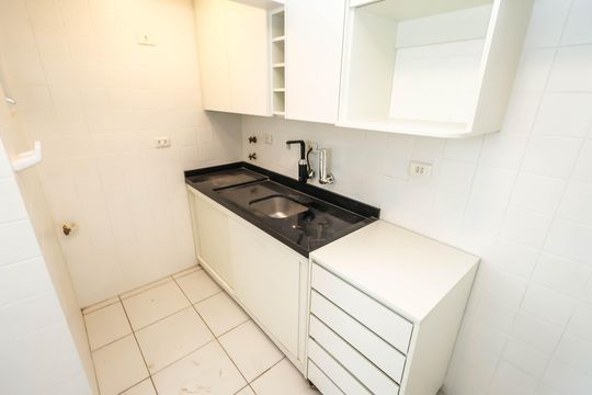 Cozinha de apartamento para alugar com 1 quarto, 48m² em Vila Mariana, São Paulo