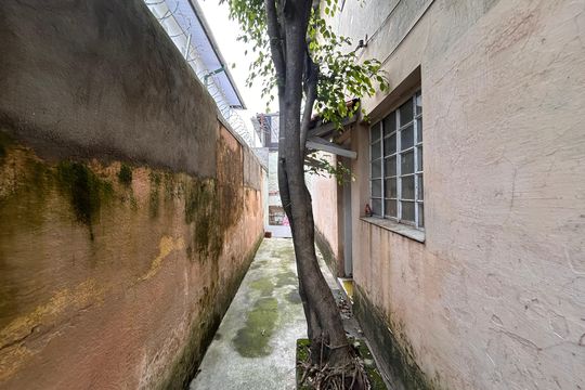 Quintal e corredor  de casa para alugar com 1 quarto, 50m² em Vila Cruzeiro, São Paulo