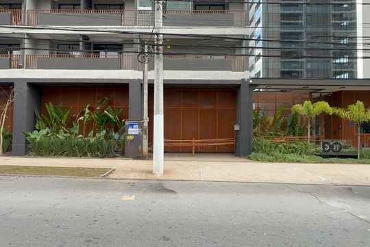 Fachada BFSH-1374 de kitnet/studio à venda com 1 quarto, 26m² em Pinheiros, São Paulo