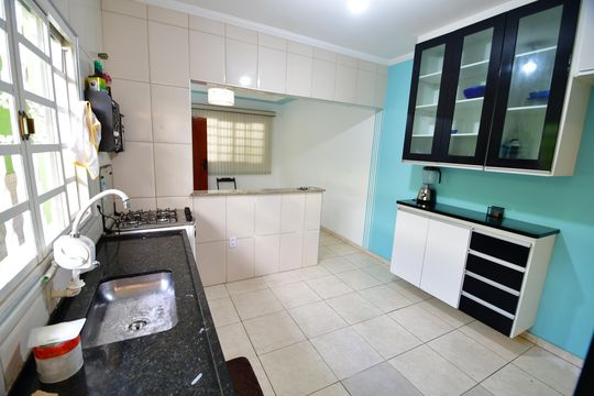 Cozinha de casa à venda com 2 quartos, 125m² em Jardim Interlagos, Hortolândia