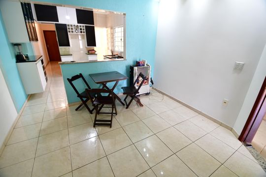 Sala de casa à venda com 2 quartos, 125m² em Jardim Interlagos, Hortolândia