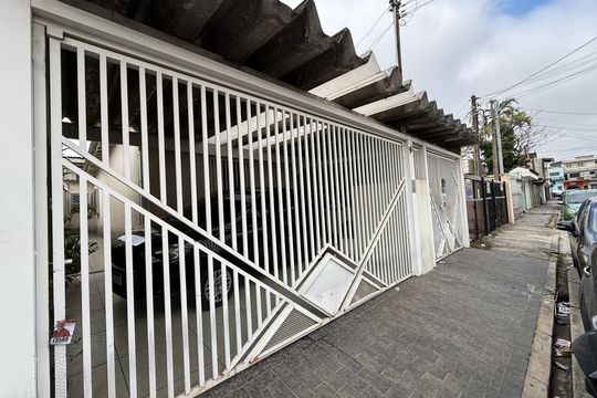 Fachada de casa à venda com 3 quartos, 232m² em Jardim Eusonia, Guarulhos