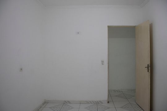 Quarto de casa para alugar com 2 quartos, 120m² em Cidade Tiradentes, São Paulo