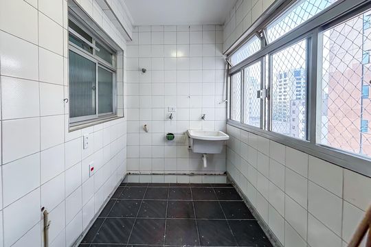 Apartamento para alugar com 3 quartos, 130m² em Paraíso, São Paulo