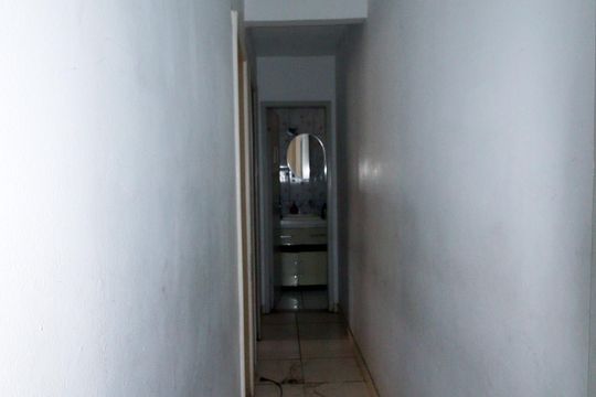 Corredor de apartamento à venda com 2 quartos, 96m² em Olaria, Rio de Janeiro
