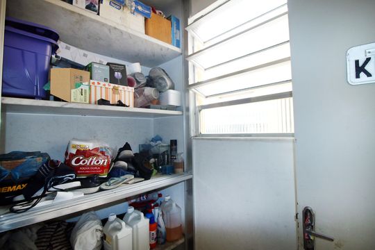 Quarto de Serviço de apartamento à venda com 2 quartos, 96m² em Olaria, Rio de Janeiro