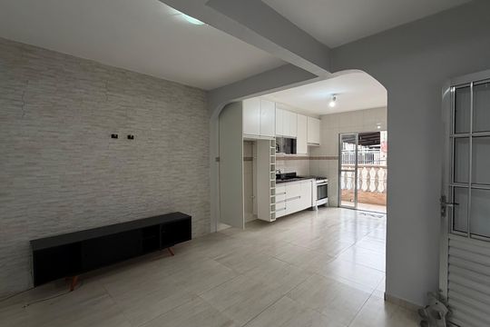 Casa para alugar com 2 quartos, 70m² em Vila America, Carapicuíba