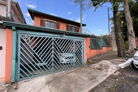 Fachada de casa à venda com 4 quartos, 230m² em Instituto de Previdencia, São Paulo