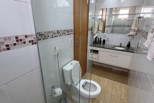 Banheiro da Suíte 2 de apartamento à venda com 4 quartos, 168m² em Águas Claras, Brasília