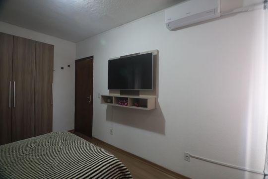 Quarto 1 de apartamento à venda com 2 quartos, 50m² em Olaria, Canoas