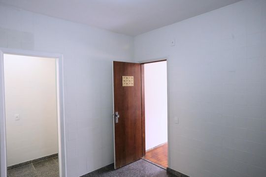 Cozinha de apartamento para alugar com 2 quartos, 65m² em Santa Ines, Belo Horizonte
