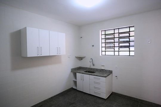 Cozinha de apartamento para alugar com 2 quartos, 65m² em Santa Ines, Belo Horizonte