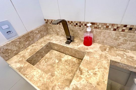 Banheiro 1 de apartamento para alugar com 2 quartos, 61m² em Vila Barros, Guarulhos