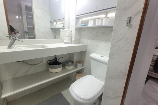 Banheiro de apartamento à venda com 1 quarto, 36m² em Praça da Bandeira, Rio de Janeiro