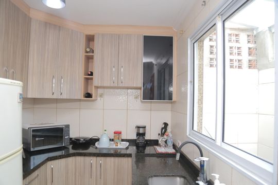 Cozinha de casa de condomínio à venda com 2 quartos, 63m² em Vila Carmosina, São Paulo
