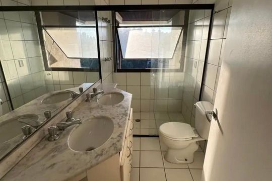 Banheiro de apartamento para alugar com 2 quartos, 61m² em Paraíso do Morumbi, São Paulo