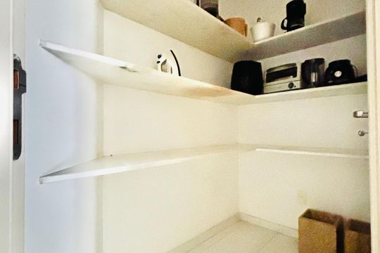 Dispensa  de apartamento à venda com 4 quartos, 175m² em Alphaville Industrial, Barueri