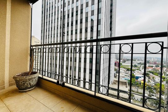 Sacada da suíte 1 de apartamento à venda com 4 quartos, 175m² em Alphaville Industrial, Barueri