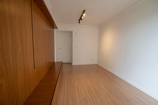 Sala de apartamento à venda com 1 quarto, 45m² em Novo Mundo, Curitiba