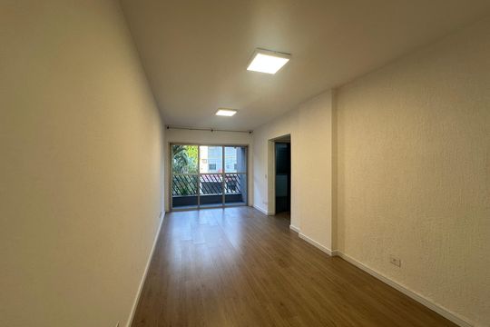 Sala de apartamento para alugar com 2 quartos, 75m² em Centro, Barueri
