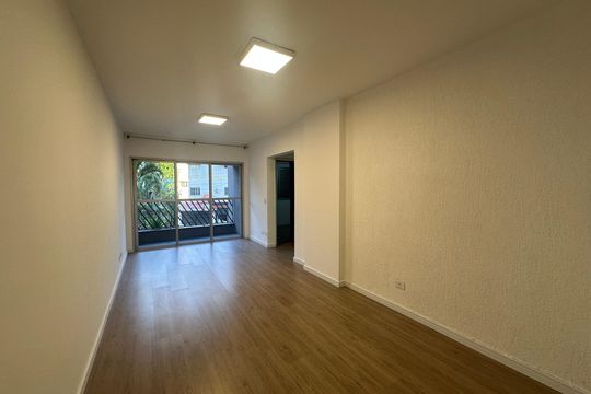 Apartamento para alugar com 2 quartos, 75m² em Centro, Barueri