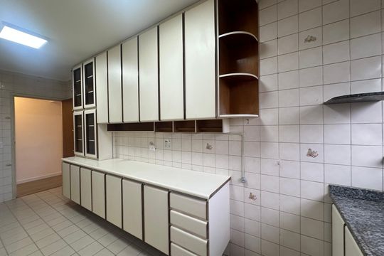 Cozinha de apartamento para alugar com 2 quartos, 75m² em Centro, Barueri
