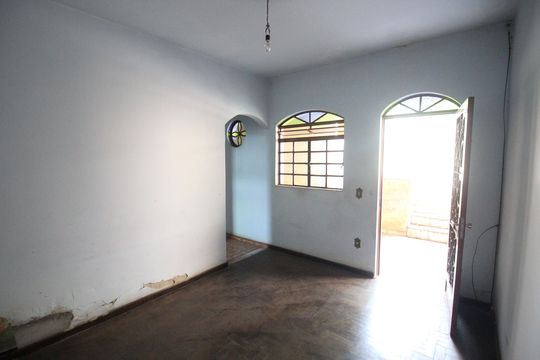 Casa para alugar com 2 quartos, 80m² em Novo Riacho, Contagem