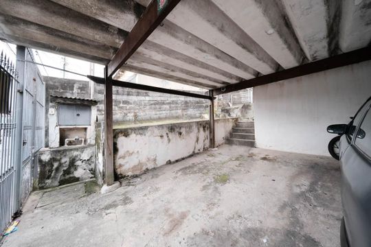Garagem de casa à venda com 2 quartos, 80m² em Vila Robertina, São Paulo
