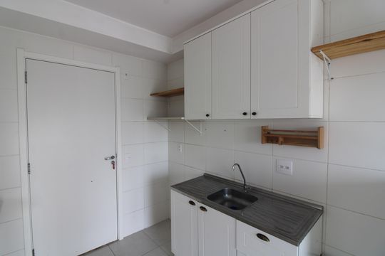 Cozinha de apartamento para alugar com 1 quarto, 34m² em Vila Penteado, São Paulo