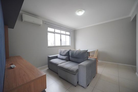 Sala  de apartamento para alugar com 2 quartos, 70m² em Jardim Cidade de Florianopolis, São José