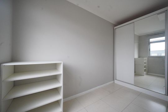 Quarto 2 de apartamento para alugar com 2 quartos, 70m² em Jardim Cidade de Florianopolis, São José