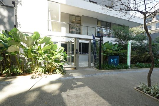 Fachada de apartamento para alugar com 2 quartos, 39m² em Liberdade, São Paulo