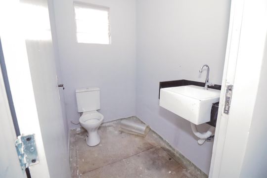 Lavabo de casa para alugar com 3 quartos, 220m² em Carandiru, São Paulo