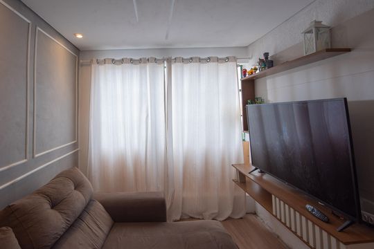 Sala de TV de casa à venda com 2 quartos, 183m² em Jardim Bandeirantes, Campinas