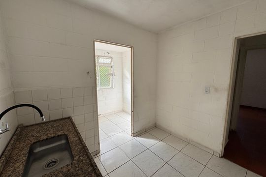 Cozinha de apartamento para alugar com 2 quartos, 50m² em Jardim Rio das Pedras, Cotia