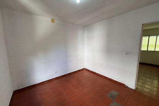 Quarto 1 de apartamento para alugar com 2 quartos, 50m² em Jardim Rio das Pedras, Cotia