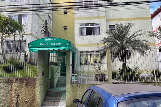 Fachada do bloco de apartamento para alugar com 2 quartos, 50m² em Jardim Rio das Pedras, Cotia