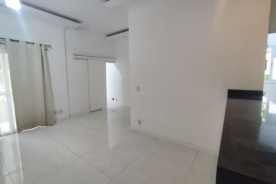Apartamento para alugar com 3 quartos, 64m² em Vila das Belezas, São Paulo