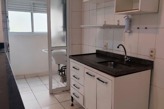 Cozinha de apartamento para alugar com 3 quartos, 64m² em Vila das Belezas, São Paulo