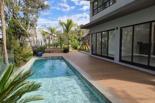 Piscina de casa de condomínio à venda com 3 quartos, 152m² em Jardim Panorama, Vinhedo