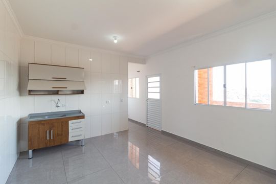 Casa para alugar com 1 quarto, 125m² em Vila Julia, Osasco