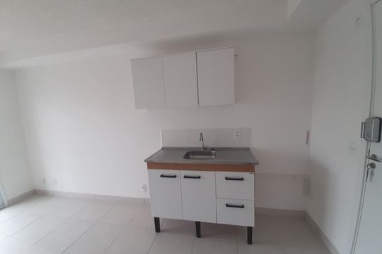 Cozinha de apartamento para alugar com 1 quarto, 29m² em Alto da Boa Vista, São Paulo