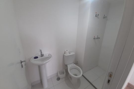 Banheiro 1 de apartamento para alugar com 1 quarto, 29m² em Alto da Boa Vista, São Paulo