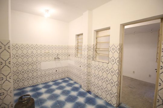 Cozinha de apartamento à venda com 3 quartos, 77m² em Floresta, Porto Alegre