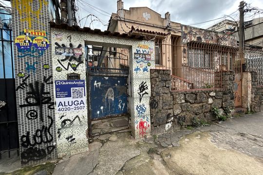 Fachada de casa para alugar com 2 quartos, 70m² em Madureira, Rio de Janeiro