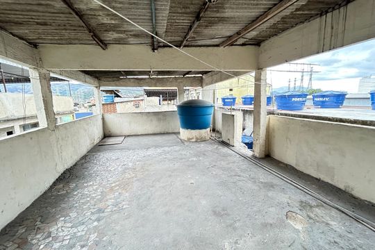Terraço de casa para alugar com 2 quartos, 50m² em Madureira, Rio de Janeiro
