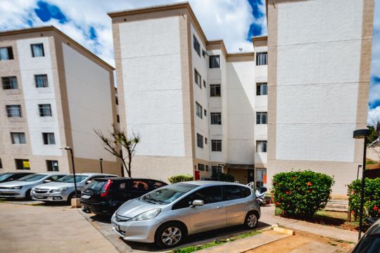 Fachada do bloco de apartamento para alugar com 2 quartos, 48m² em Santa Amelia, Belo Horizonte