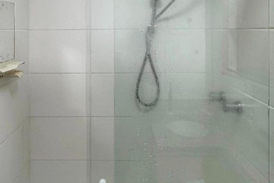 Banheiro de apartamento à venda com 1 quarto, 42m² em Jardim Olavo Bilac, São Bernardo do Campo