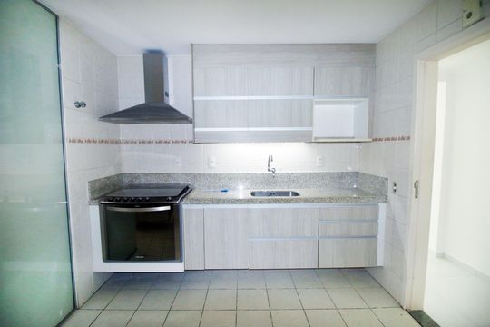 Cozinha de apartamento à venda com 3 quartos, 115m² em Vila da Penha, Rio de Janeiro