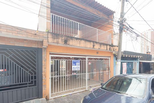 Fachada de casa para alugar com 3 quartos, 130m² em Santo Antônio, Osasco